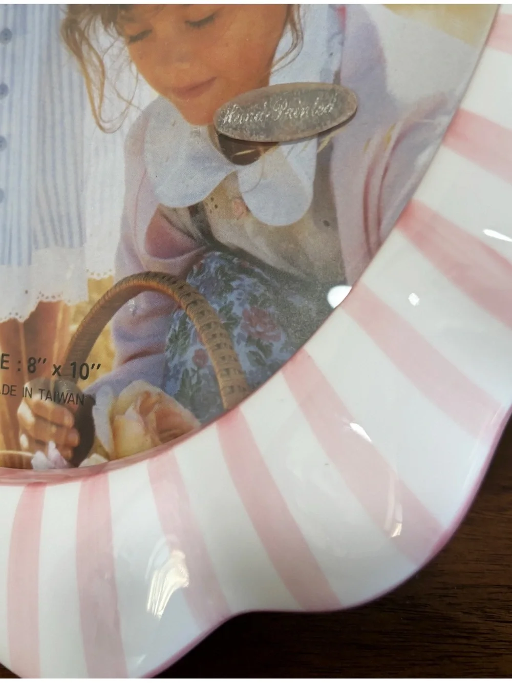 Vintage Ceramic Hand painted Pink Stripe Oval Scallop Picture Frame 8” X 10”
